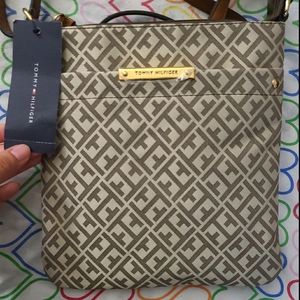NWT Tommy Hilfiger cross body bag/purse